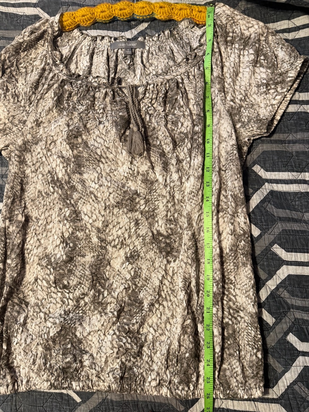 Daisy Fuentes Patterned Top - Picture 4 of 5